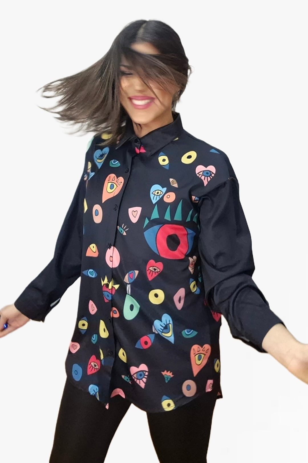 Camisa Formas Corazon Colores Negra
