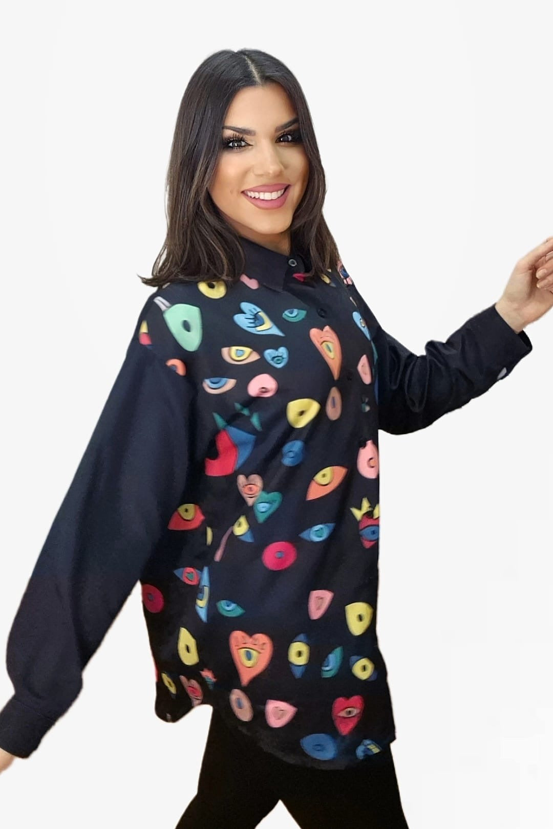 Camisa Formas Corazon Colores Negra