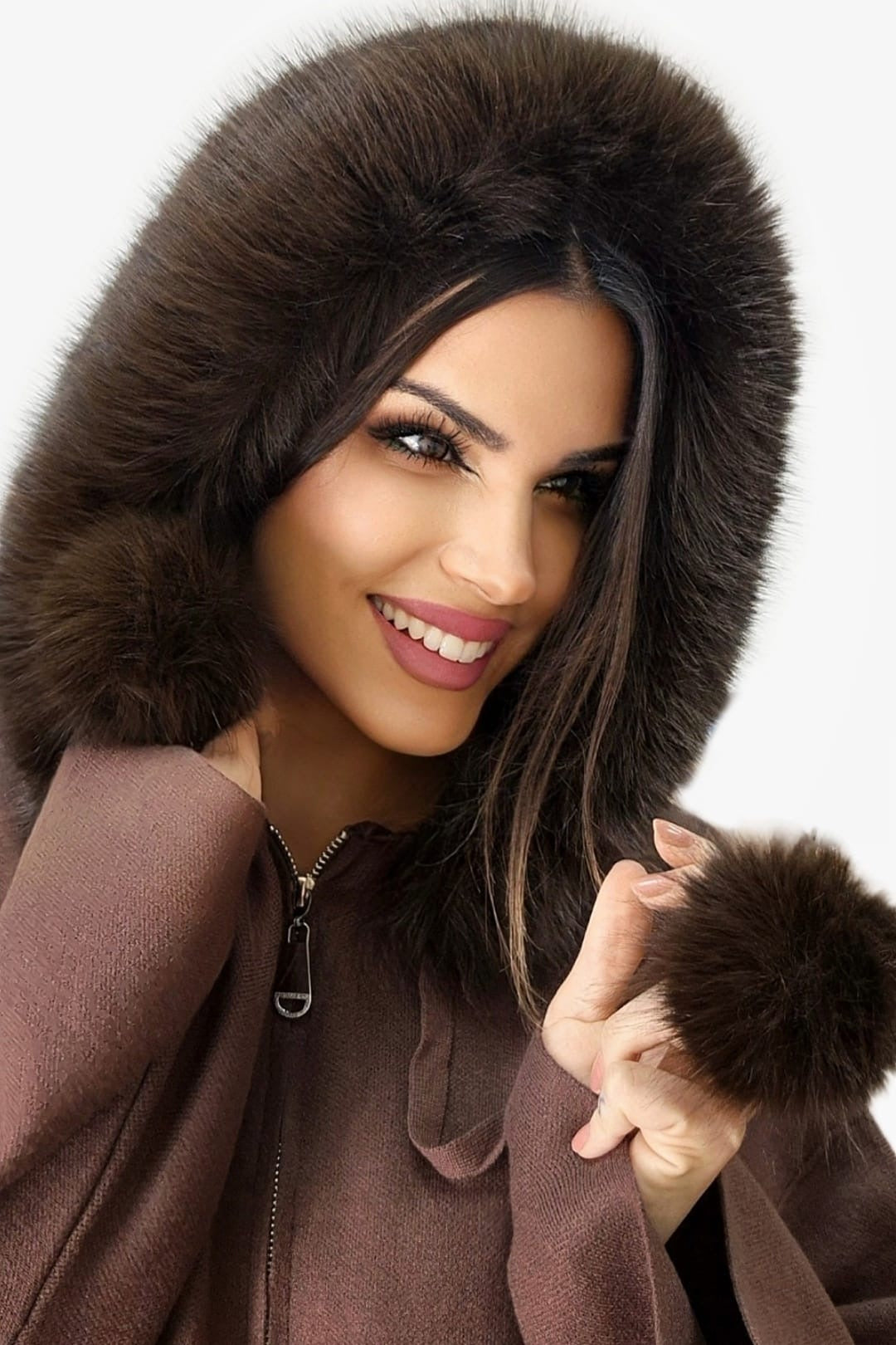 Chaqueta Capucha Pompón Marrón