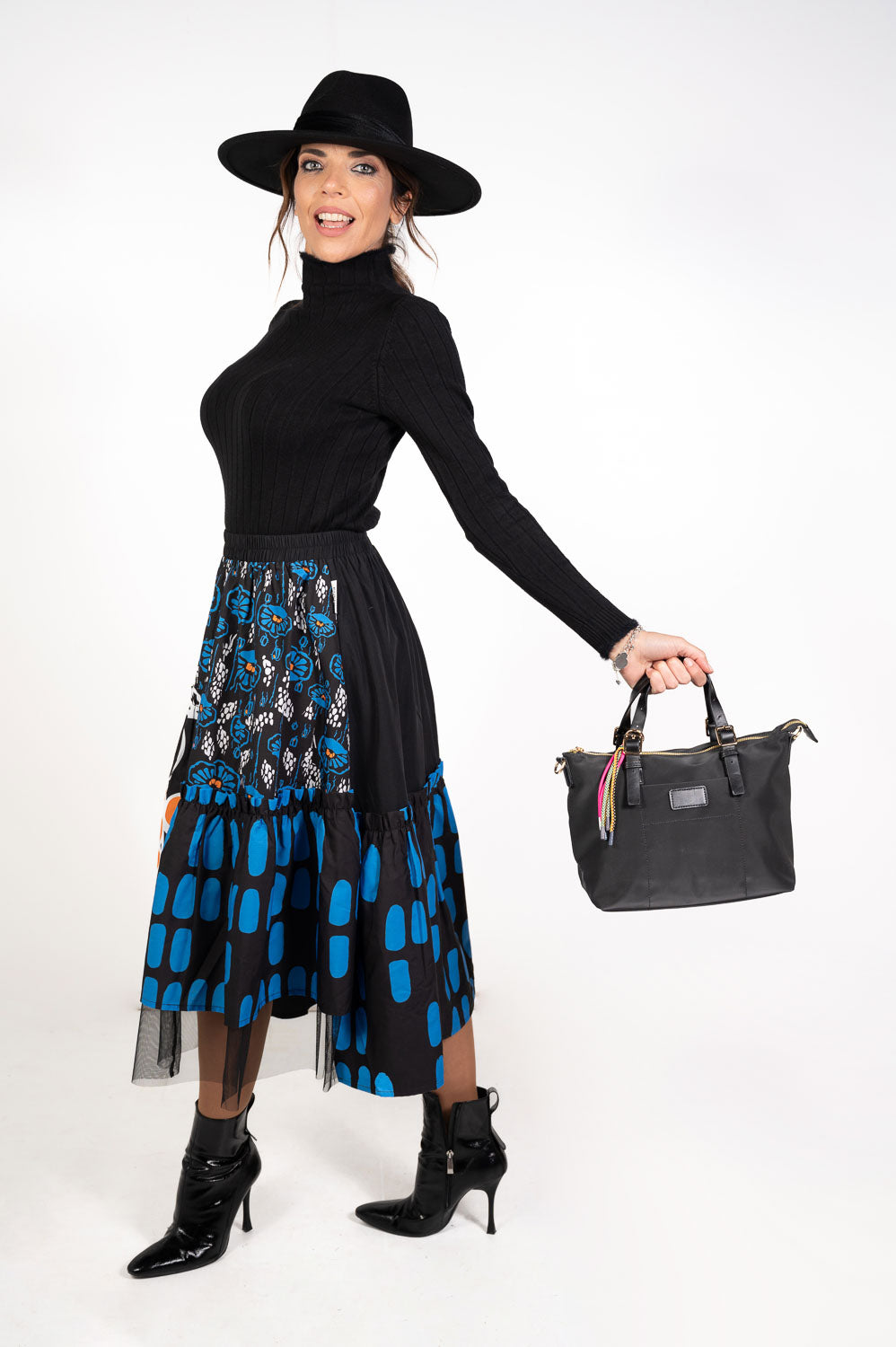 Falda Abstract