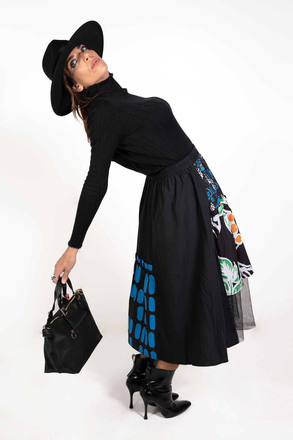 Falda Abstract